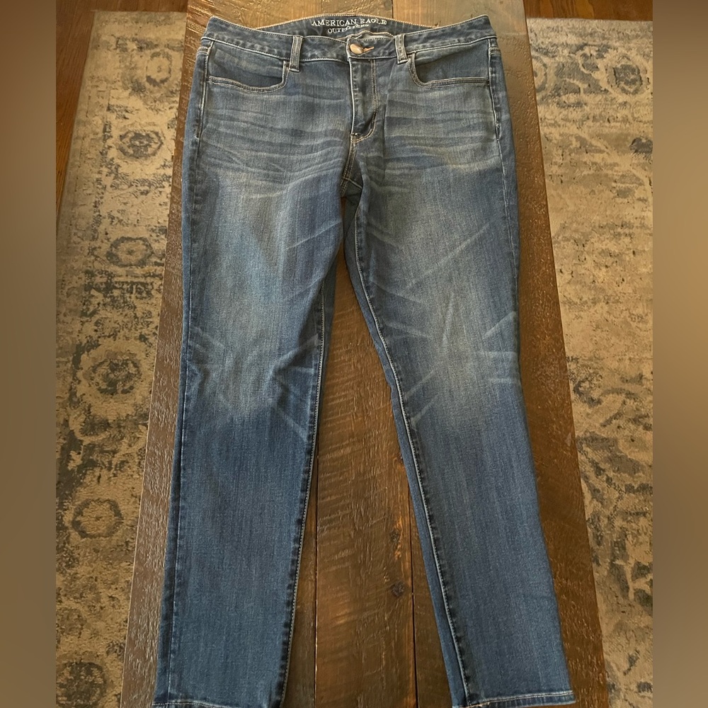 In excellent condition American eagle jeggings in 12 short